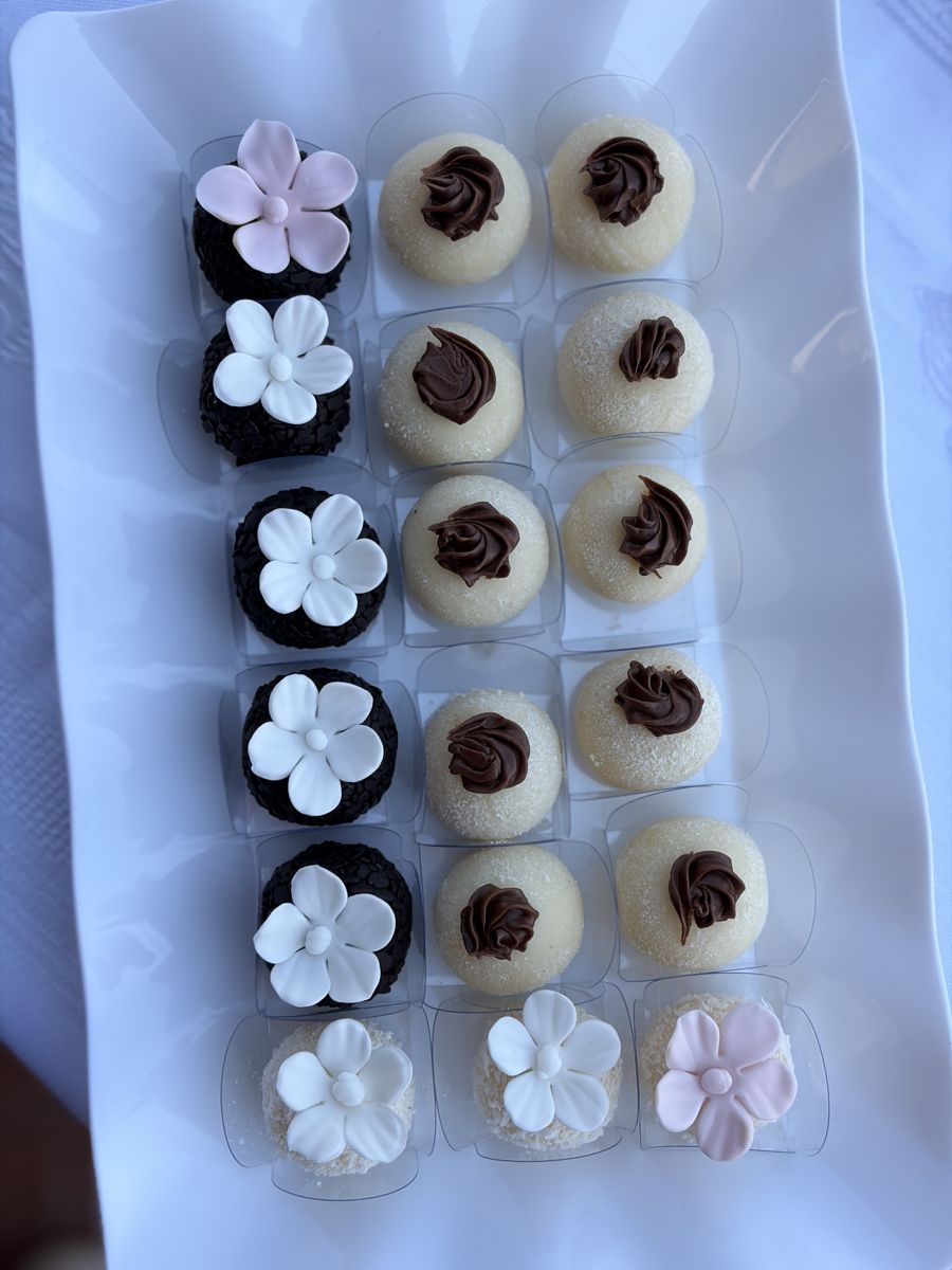 Vassoio di mignon assortiti, Milka Sweet Cakes